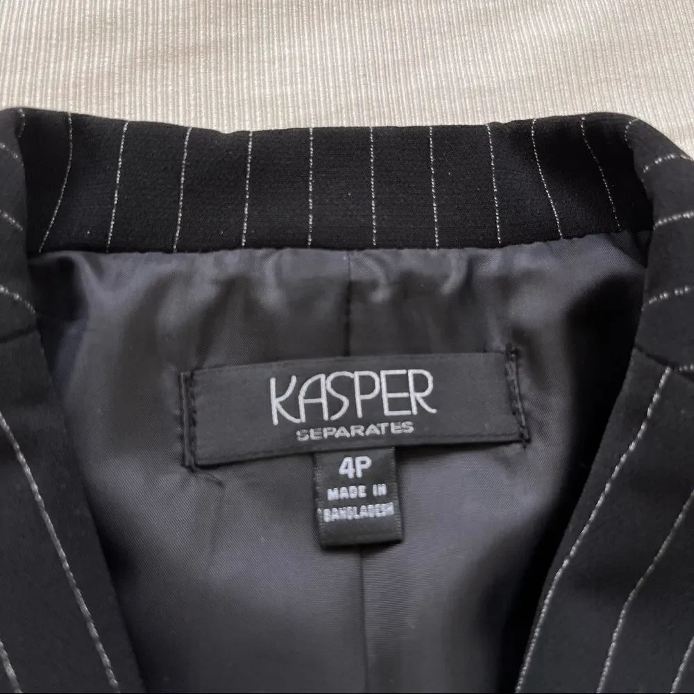 Kasper Womens Petite Jacket Blazer Coat Striped Classic Career Casual Fashion 4P - Picture 2 of 4